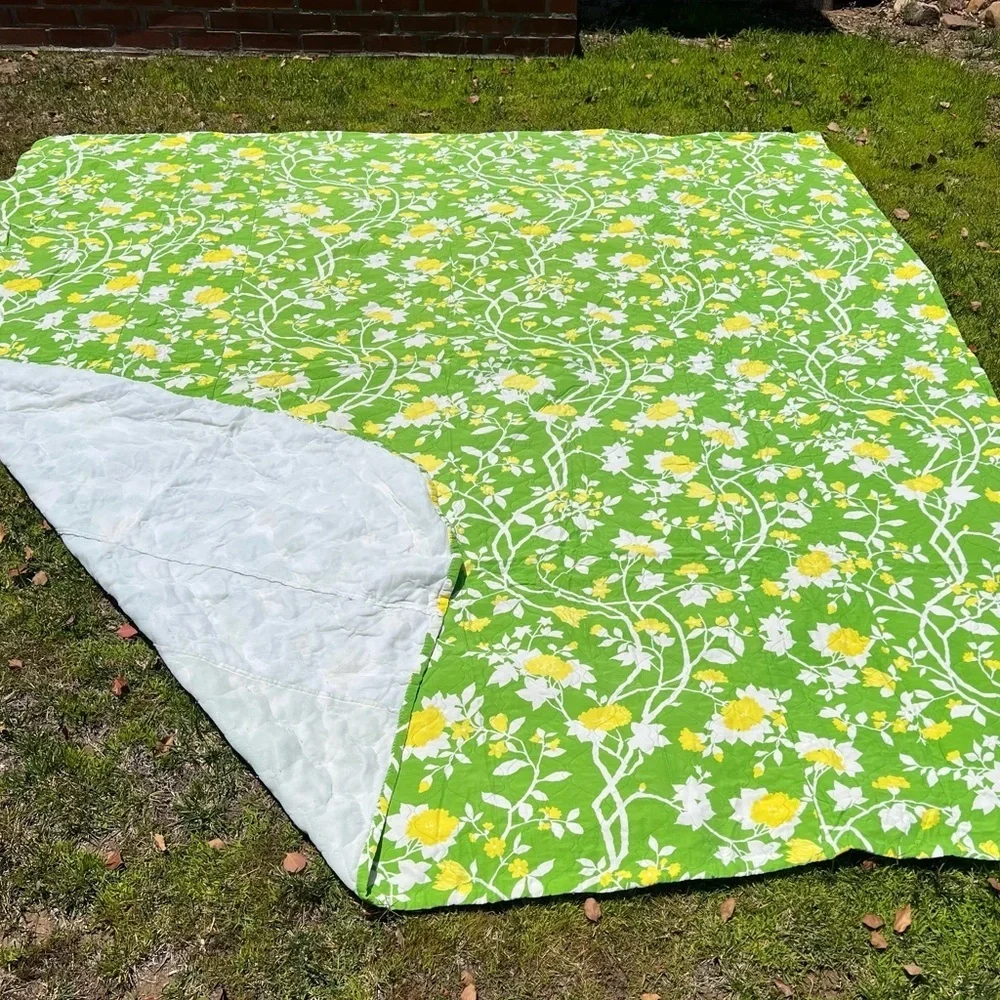 Vintage MCM Quilted Coverlet Bedspread Retro Floral Green Yellow 96x102 GUC